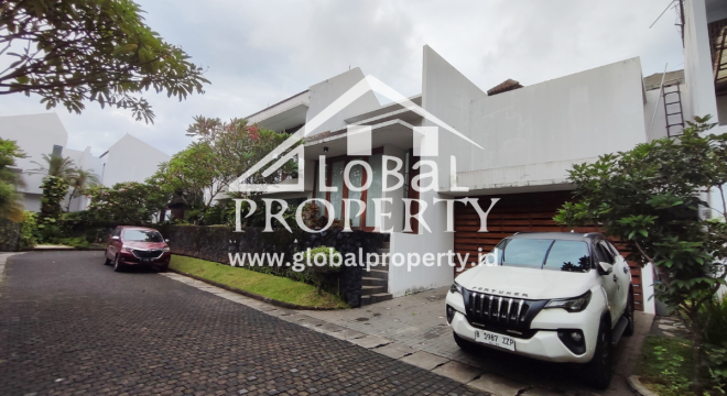 Rumah Cluster Asri di Kemang Timur